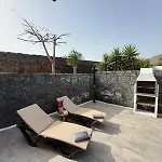 Blanco Privada Con Patio Soleado Y Bbq Ideal Escapada Romantica En Lanzarote Tías